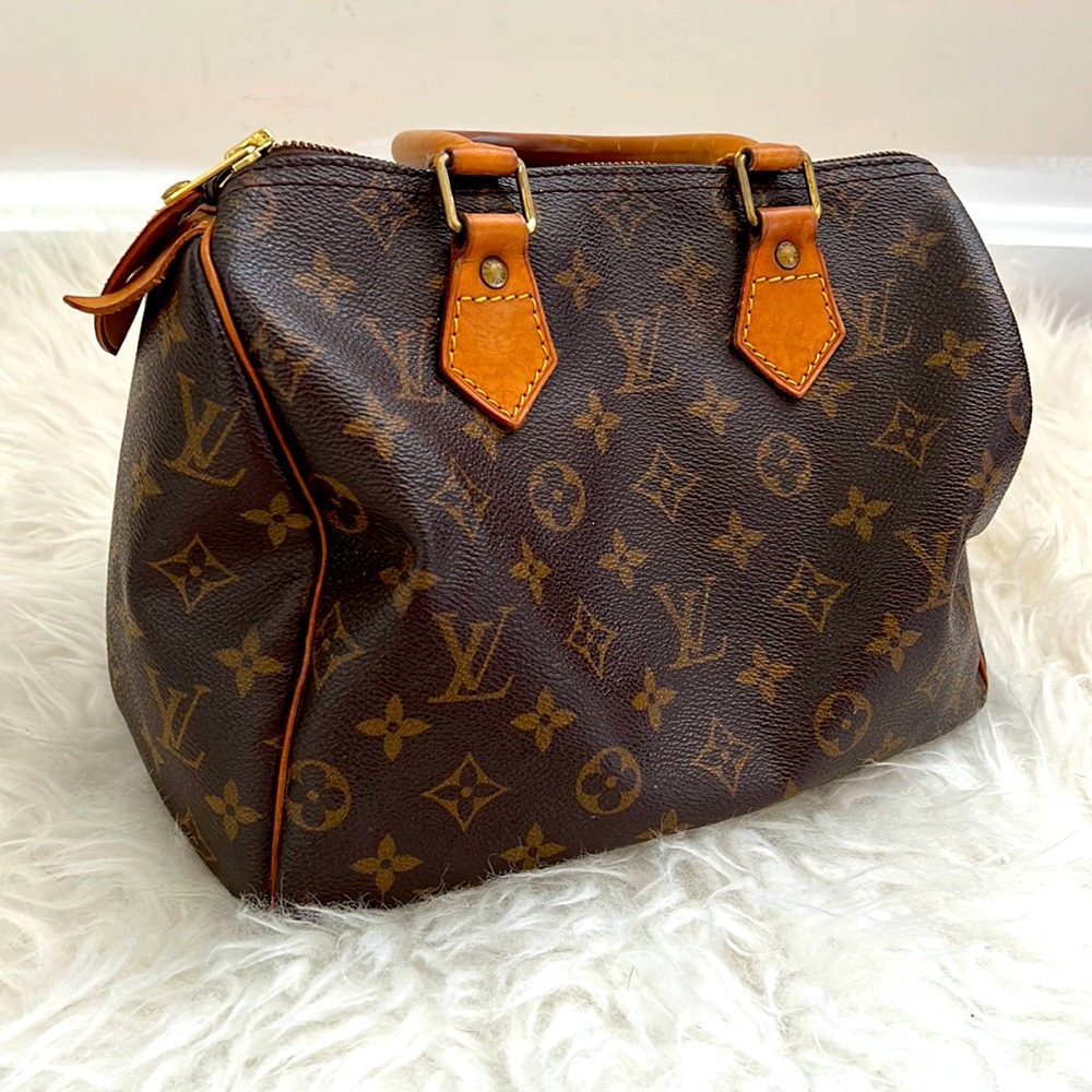 Authentic Louis Vuitton Speedy 25